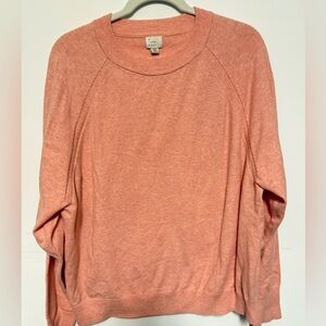 Beautiful soft lightweight sweater. Size XL. Soft peach color. 🍑